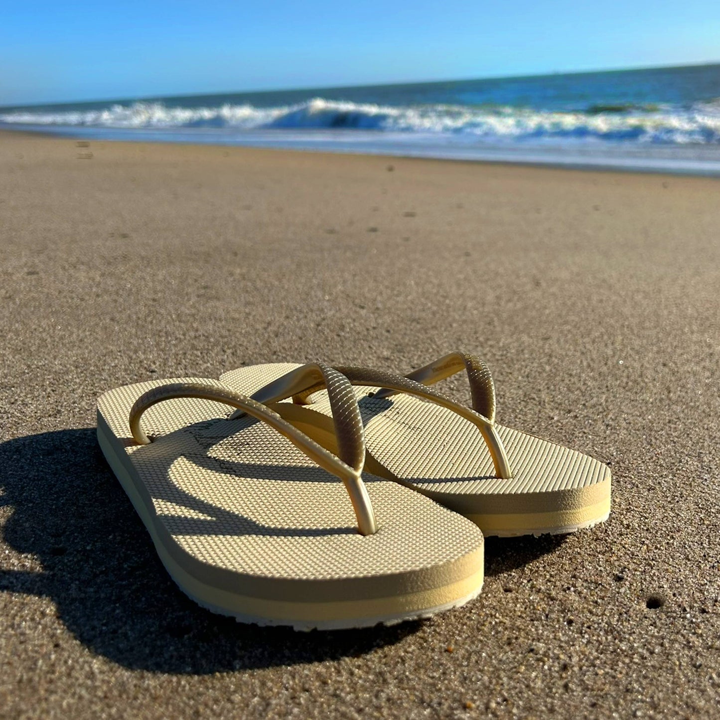 Ventura Flip Flop in Gold