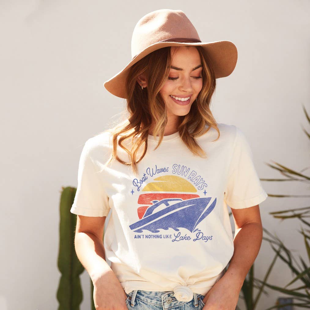 BOAT WAVES SUN RAYS Graphic T-Shirt